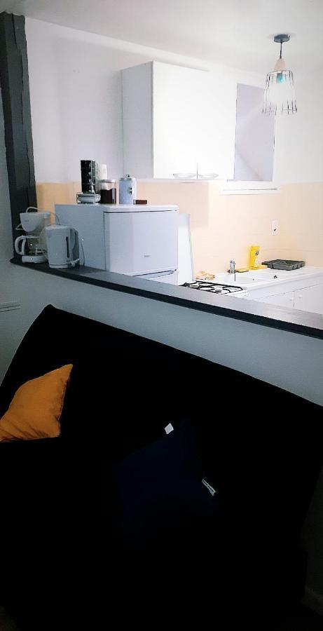 Appartement 48M2 Pour 6 Personnes Au Centre Ville Historique Avec Parking Gratuit Et Une Borne De Recharge Pour Voiture A 10 Metres Avallon Exterior foto